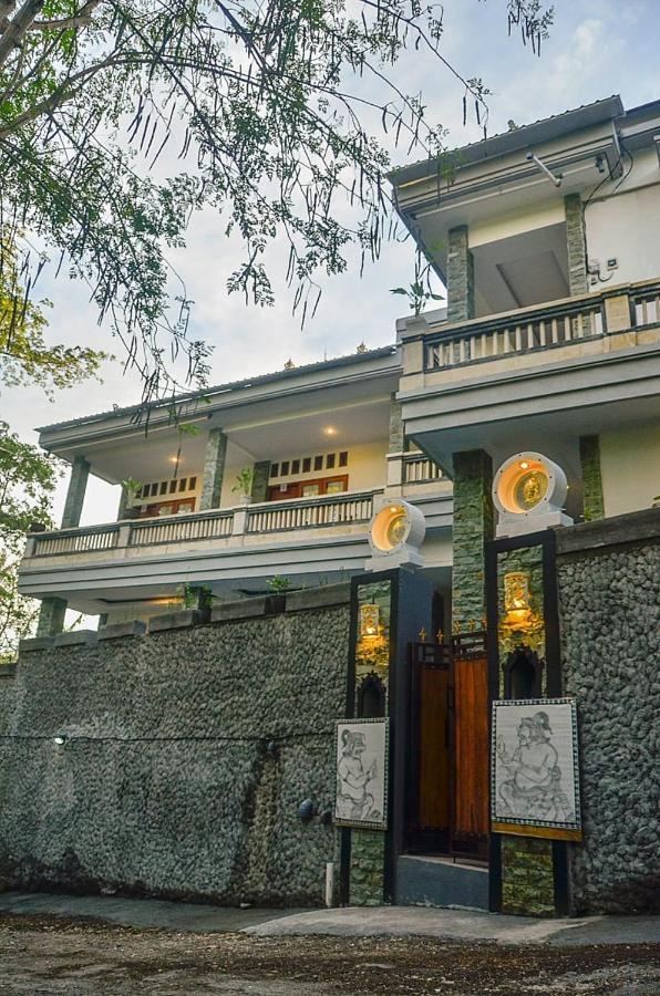 The Puncak Santhi Inn Batununggul Kültér fotó